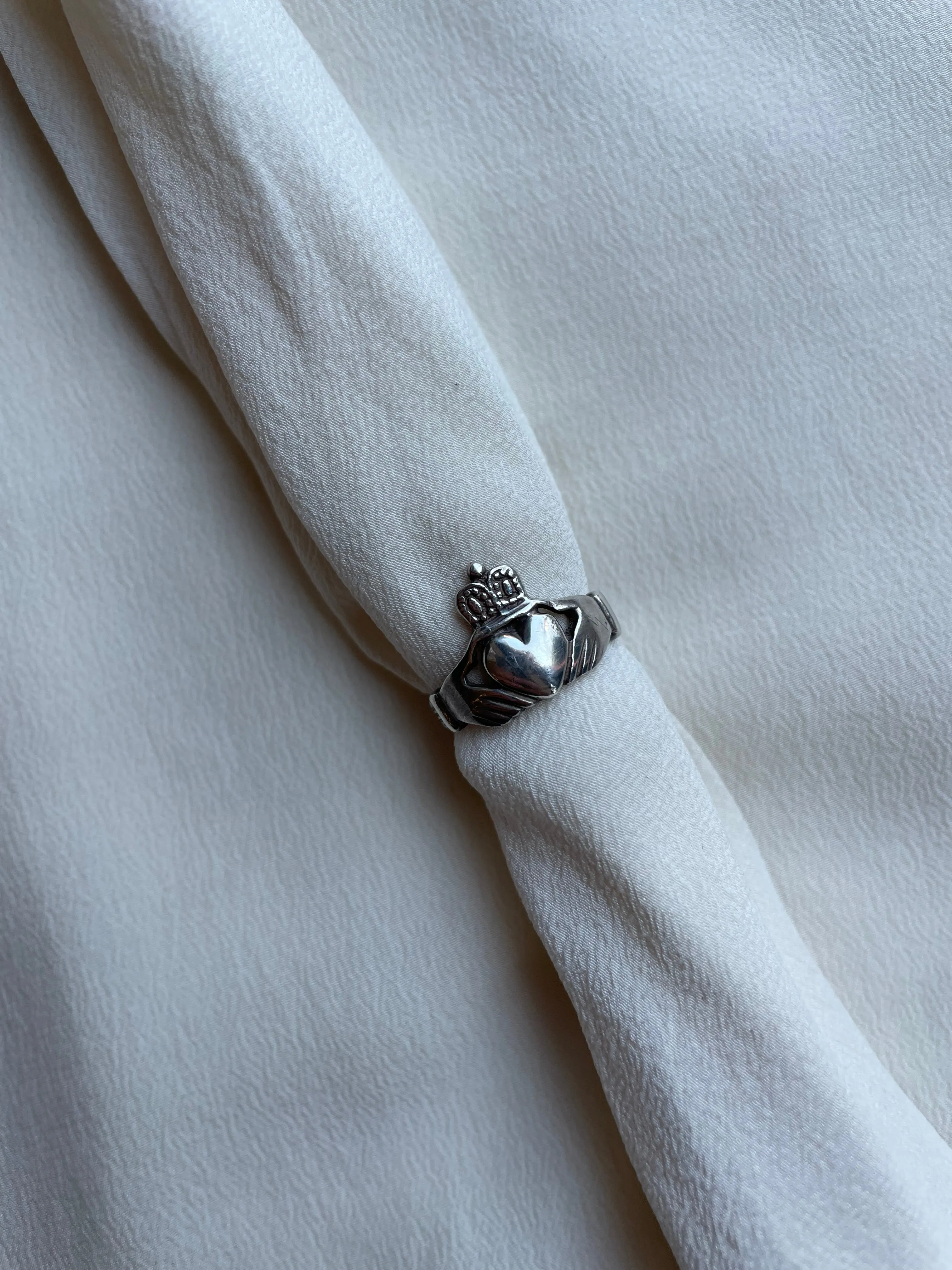 1980s claddagh ring, irish silver ring R140