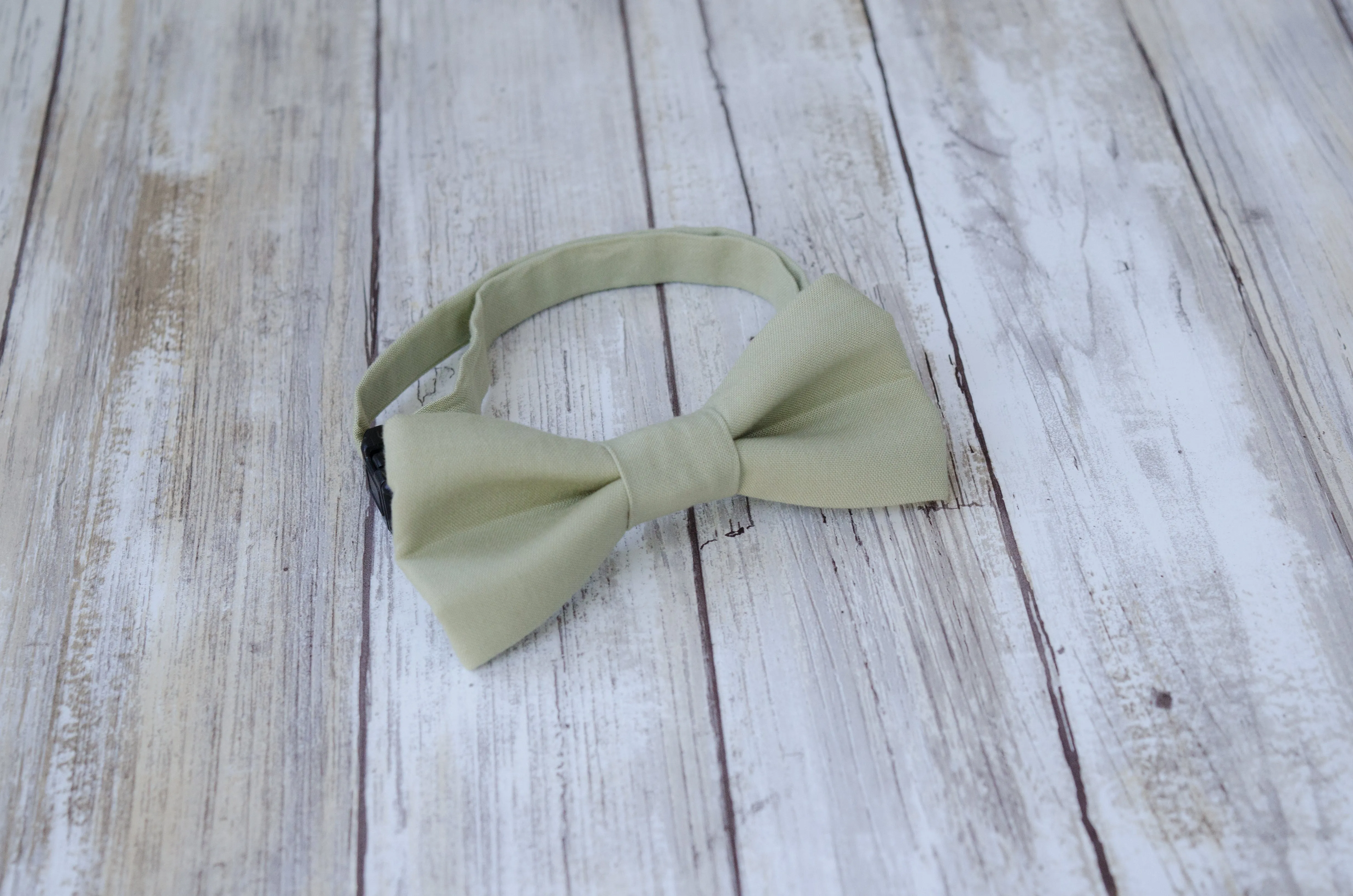 Sage Bow Tie (35)