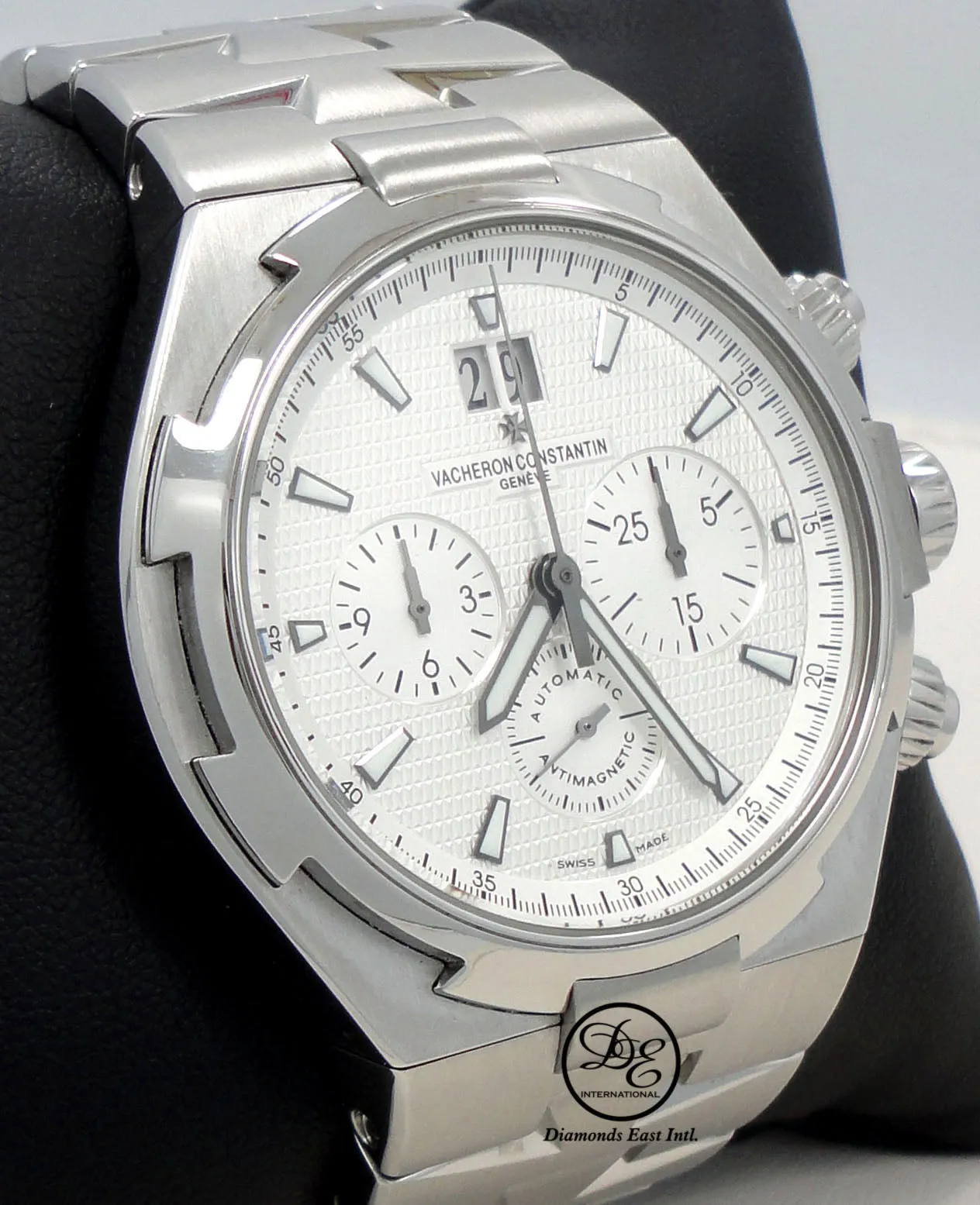 VACHERON CONSTANTIN OVERSEAS 49150/B01A-9095 CHRONOGRAPH WATCH SILVER DIAL
