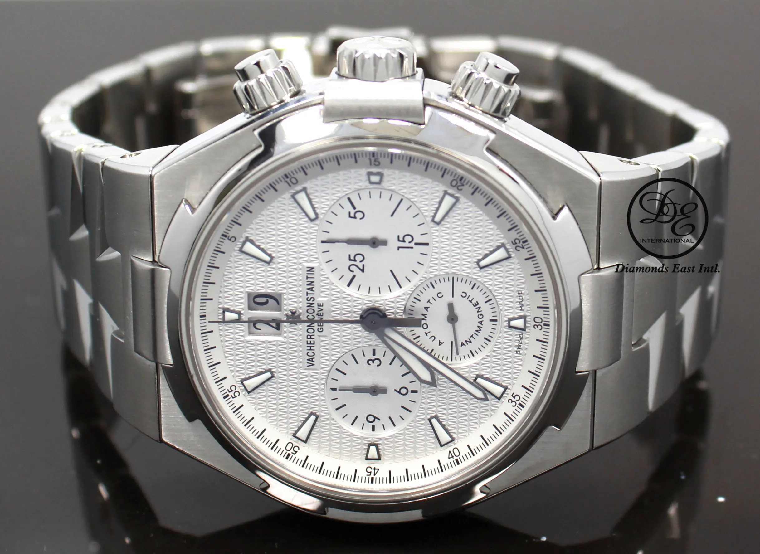 VACHERON CONSTANTIN OVERSEAS 49150/B01A-9095 CHRONOGRAPH WATCH SILVER DIAL